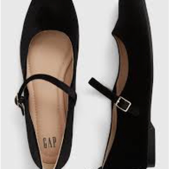 GAP Women's Black Velvet Mary Jane Shoes Sz 8 - Picture 3 of 5